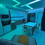 Monzio's House Apartman *