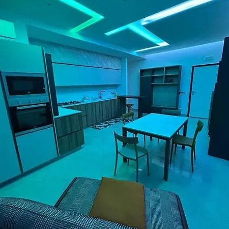 Monzio's House Apartamento *