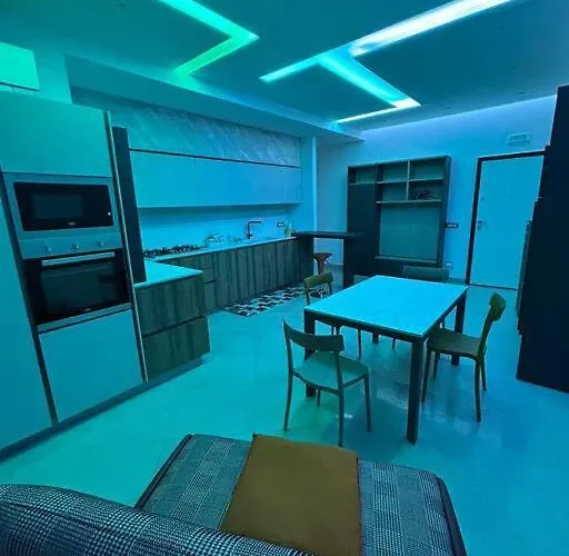 Monzio's House Apartamento *